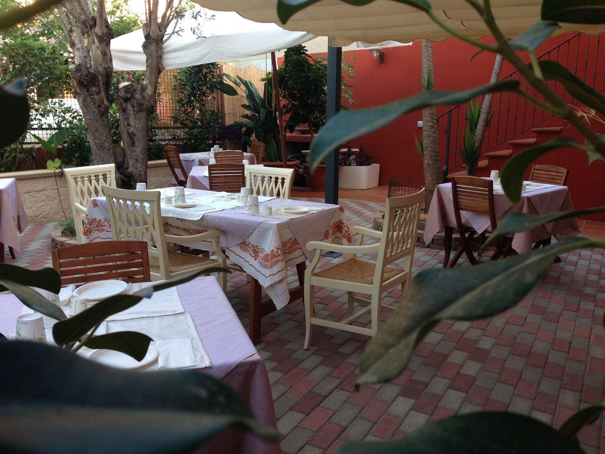 Locanda Degli Artisti Tortolì Εξωτερικό φωτογραφία